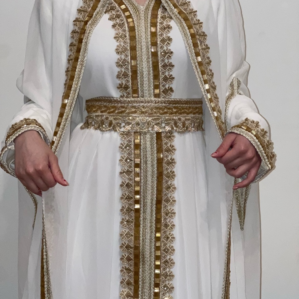 Brand New Elegant White and Gold Embroidered Dress/Kaftan